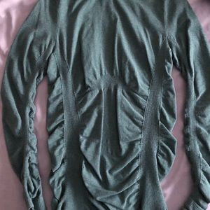 Athleta long sleeve fitted shirt- heather green